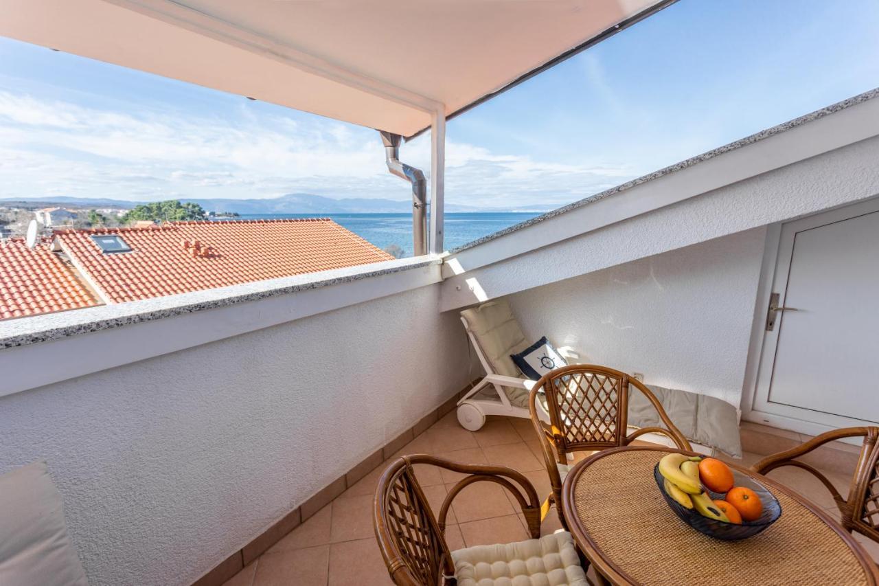 Apartment Tereza Малинска Экстерьер фото